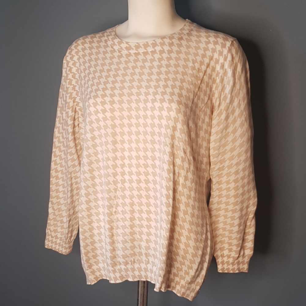 Banan Republic Tan Houndstooth Sweater